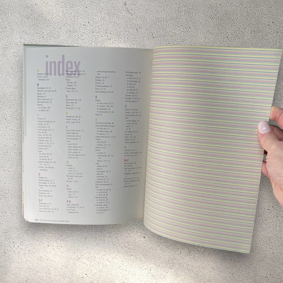 Better Homes and Gardens Decorating Ideas Under $100 Paperback - Picture 7 of 9